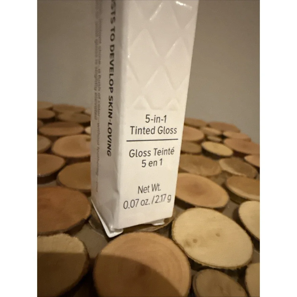 IT Cosmetics Pillow Lips Solid Serum 5in1 Tinted Gloss Humble‎ .07oz NWOB
